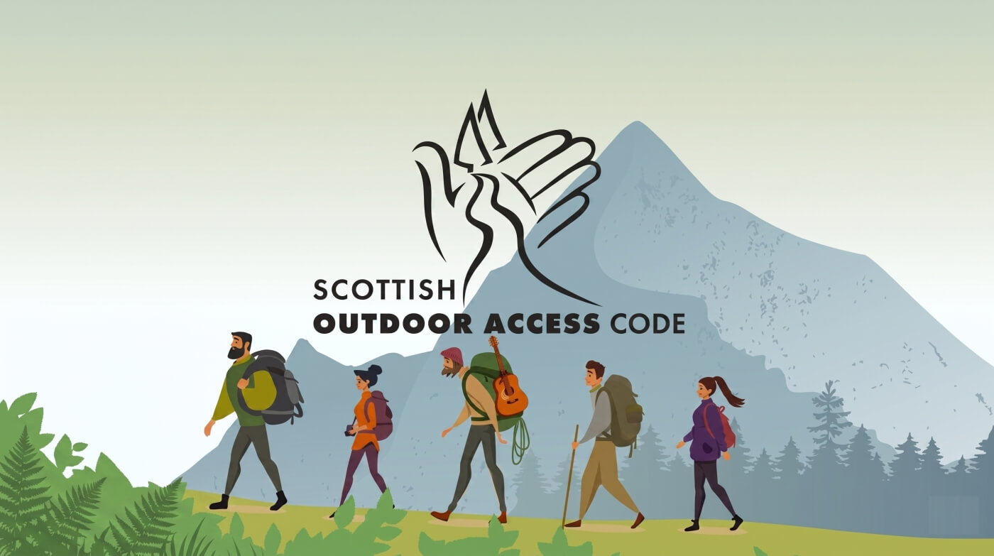 Scottish Outdoor Access Code con senderistas ante monta&ntilde;as escocesas