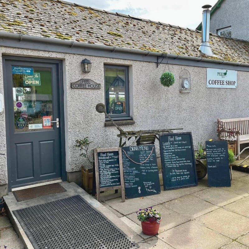 Imagen de la ficha Angus Glens Charm: Farm Shop & Waterfall Walks en Brit Stops.
